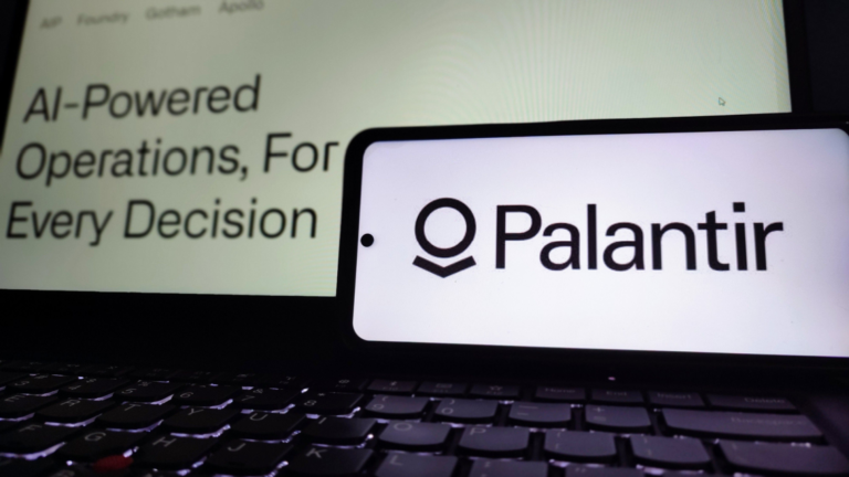 Palantir stock - Palantir Stock at $20: Your Last Chance to Buy the Dip Before Earnings Explode